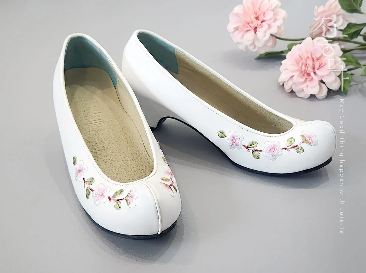 Plum Blossoms Women Hanbok Shoes  Kkotshin